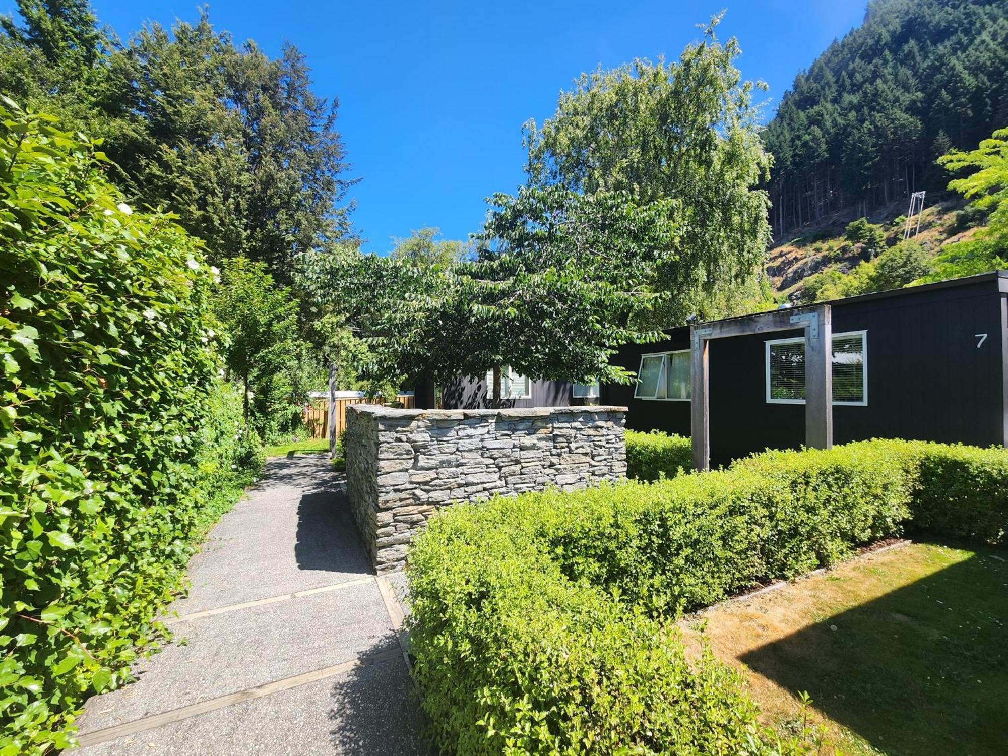 松林小屋和公寓旅舍 皇后镇 外观 照片