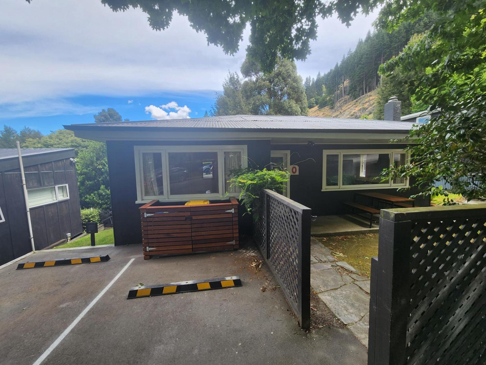 松林小屋和公寓旅舍 皇后镇 外观 照片